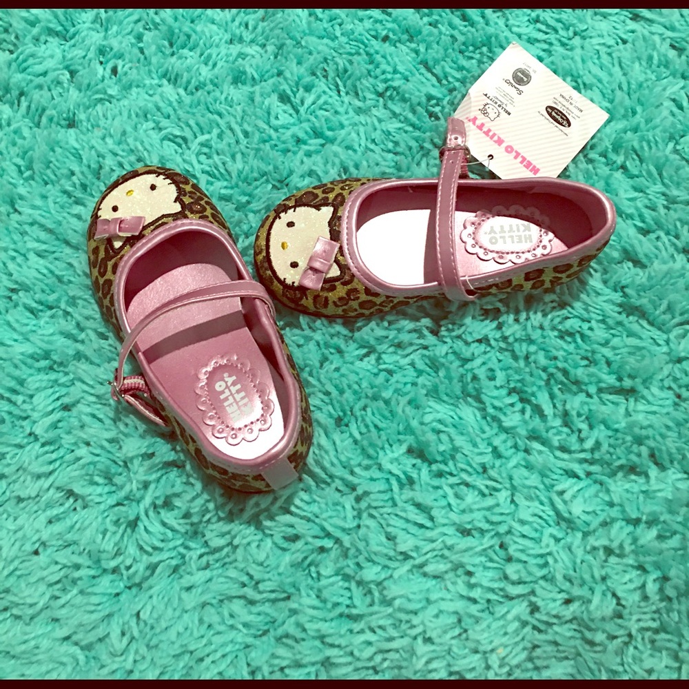 Hello Kitty sz 8 buckle dress shoes leopard pink